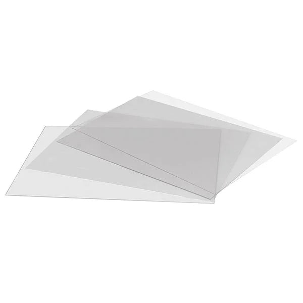 Feuilles de film de protection transparent en PVC pour affiches, idéales pour présentoirs et stop trottoir, protégeant les visuels contre la poussière, l’humidité et les rayures tout en garantissant une excellente visibilité.