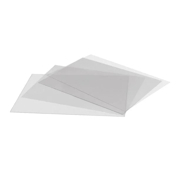 Feuilles de film de protection transparent en PVC pour affiches, idéales pour présentoirs et stop trottoir, protégeant les visuels contre la poussière, l’humidité et les rayures tout en garantissant une excellente visibilité.