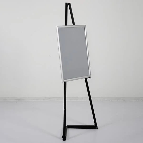 Chevalet porte affiche avec cadre clic-clac en aluminium et structure noire
