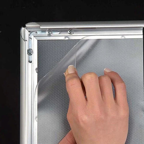 Film de protection transparent antireflet du cadre clic-clac A1 aluminium pour protéger et maintenir l’affiche