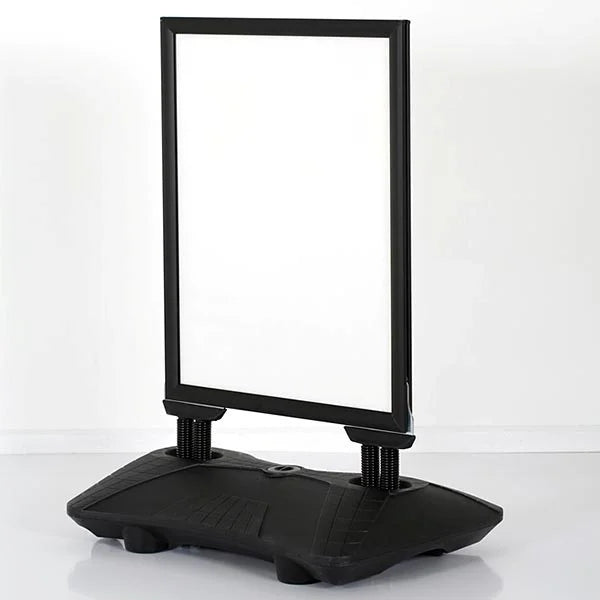Panneau stop trottoir aluminium noir A1 avec socle lestable et roulettes pour affichage extérieur résistant au vent et intempérie