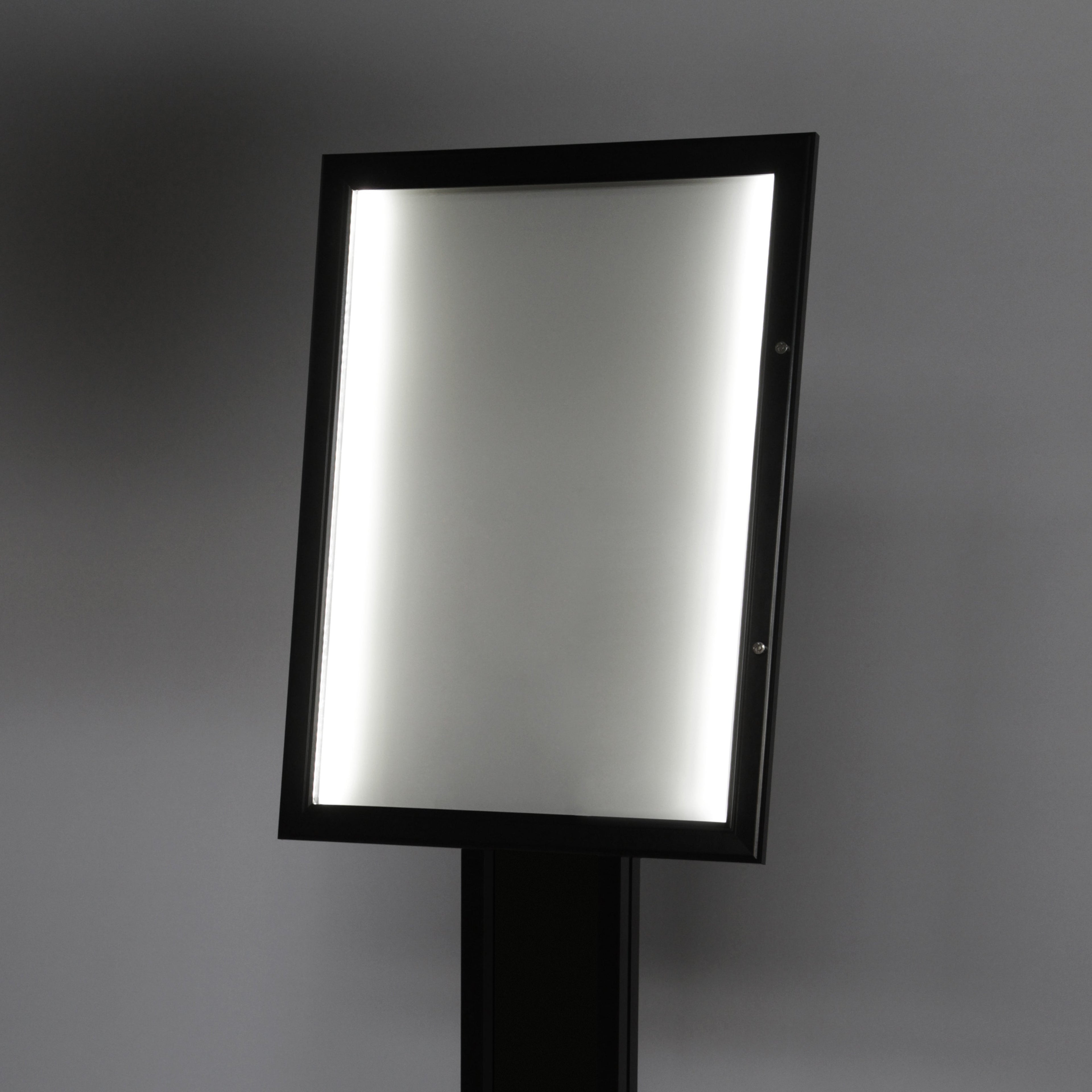 Porte menu sur pied noir 4x A4 LED, détail (05)
