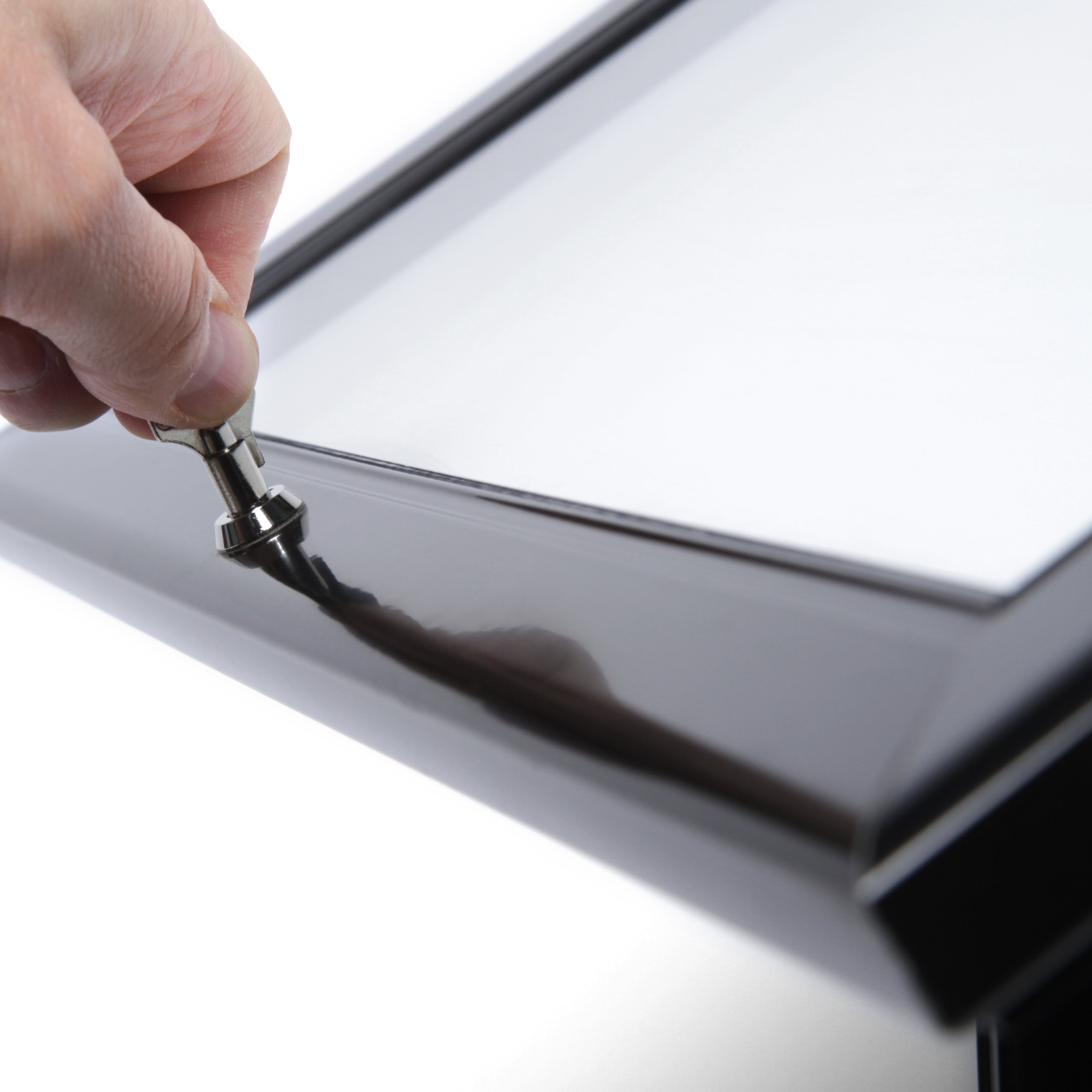 Présentoir porte menu verrouillable 2x A4, détail (04)
