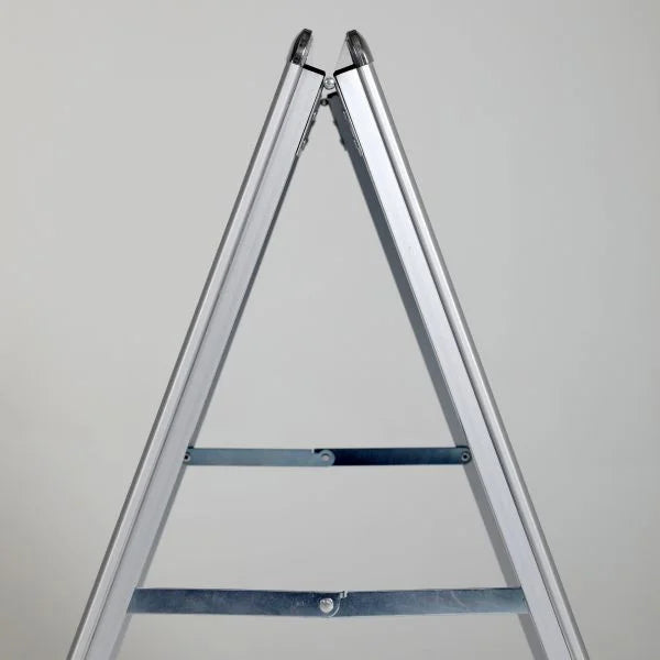 Structure arrière d’un chevalet stop trottoir en aluminium pour affichage double face