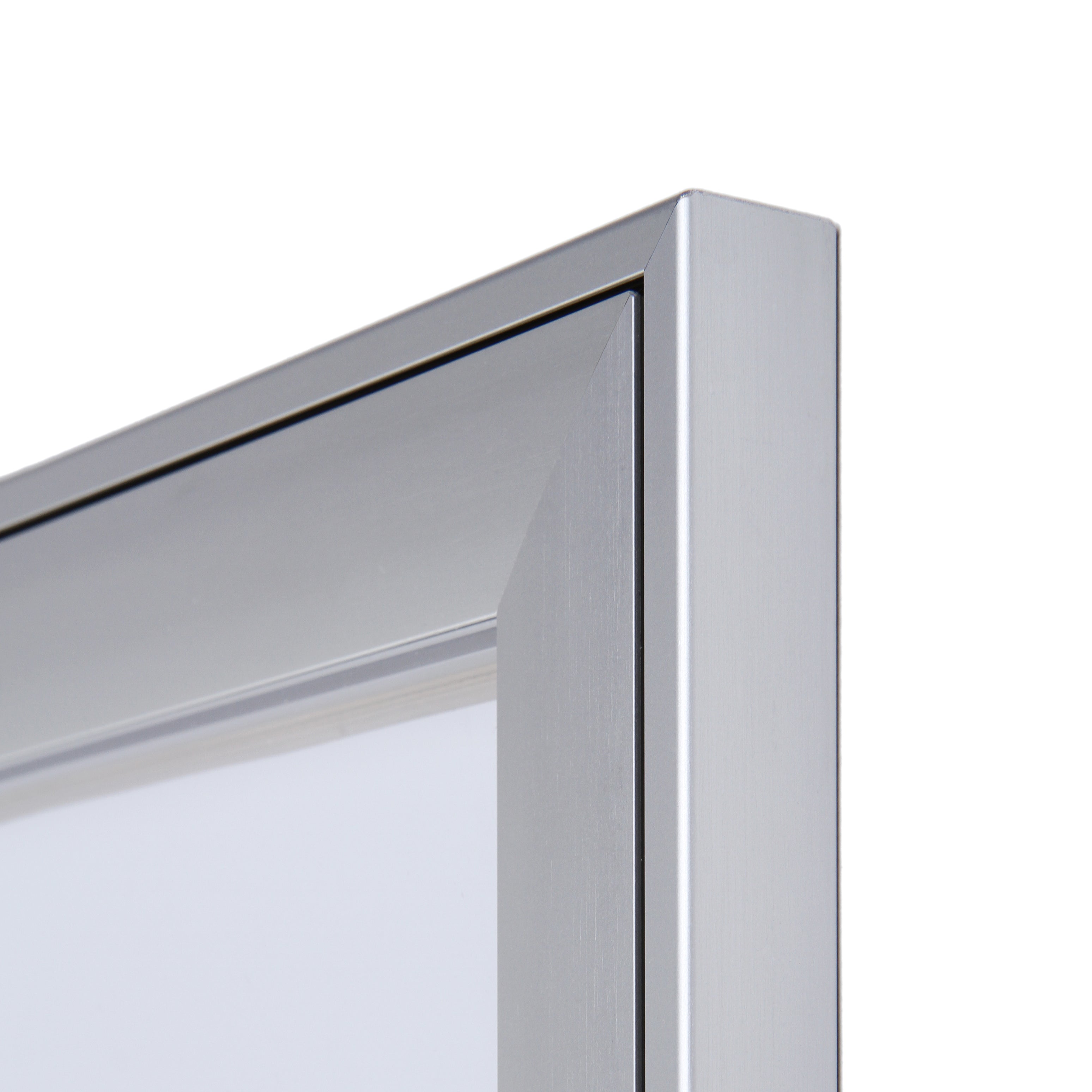Vitrine intérieure verrouillable premium argent, détail de finition (01)